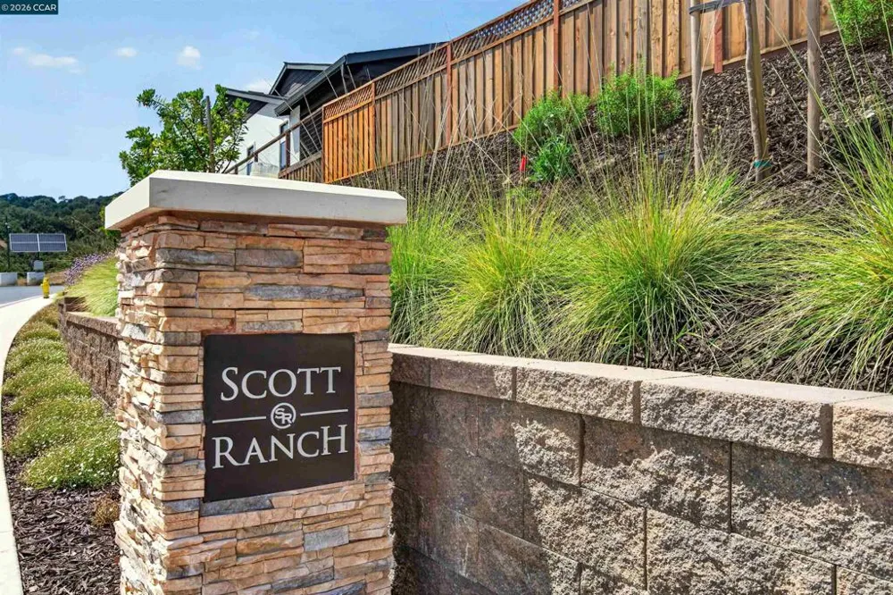 58 Red Barn Court Petaluma, CA 94952