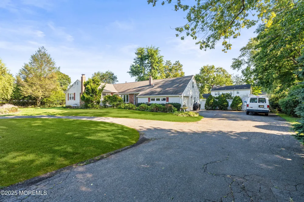 514 Deal Road Oakhurst, NJ 07755