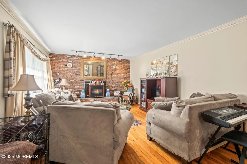 514 Deal Road Oakhurst, NJ 07755