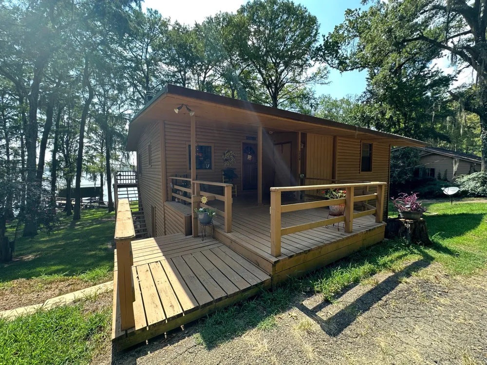 229 County Rd 3637 Jefferson, TX 75657