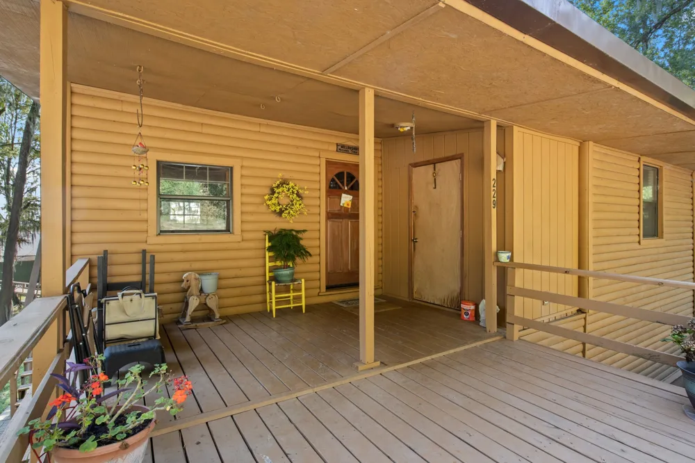 229 County Rd 3637 Jefferson, TX 75657