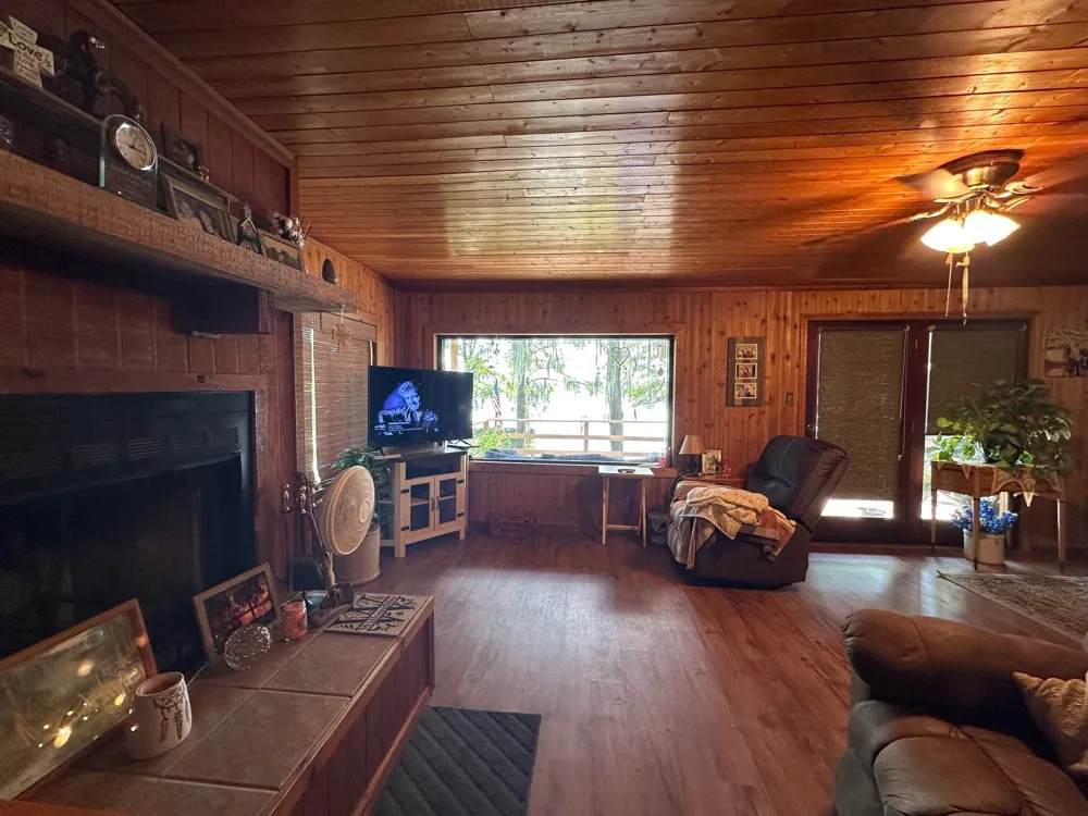 229 County Rd 3637 Jefferson, TX 75657