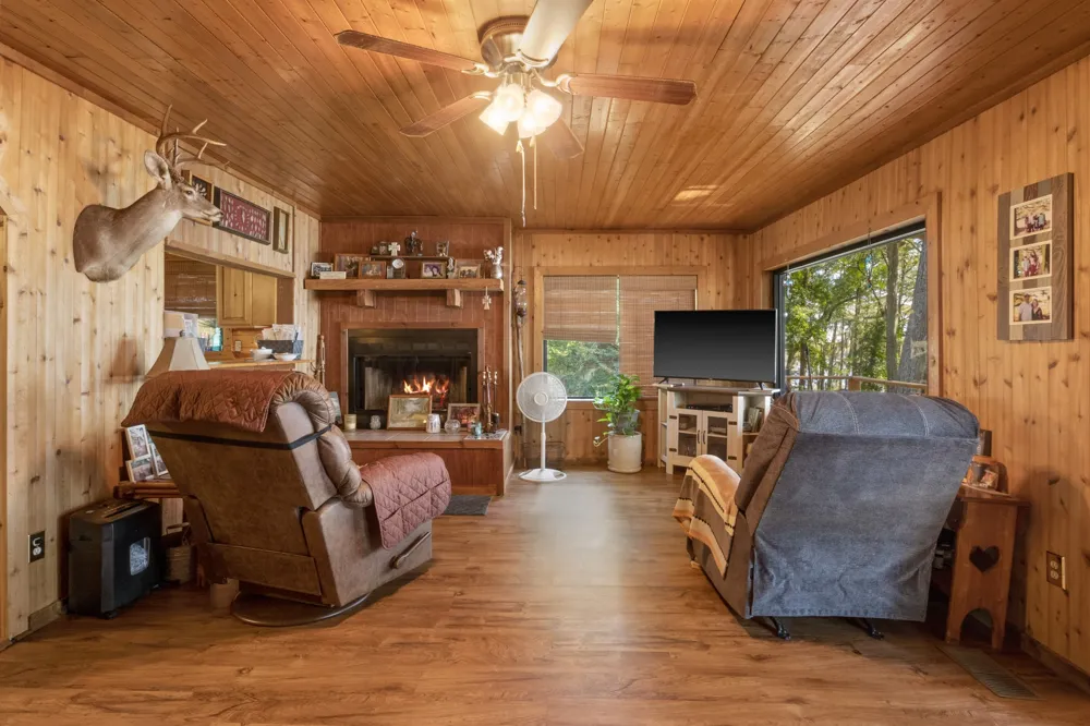 229 County Rd 3637 Jefferson, TX 75657