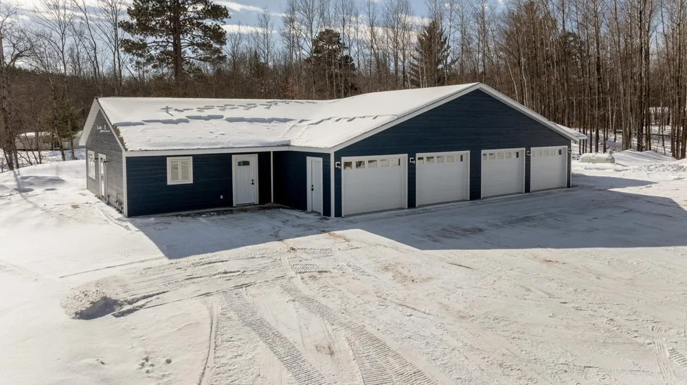 205 Ridgeway Lane Walker, MN 56484