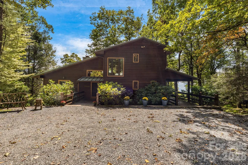 765/764 Osborne Knob Road Little Switzerland, NC 28752