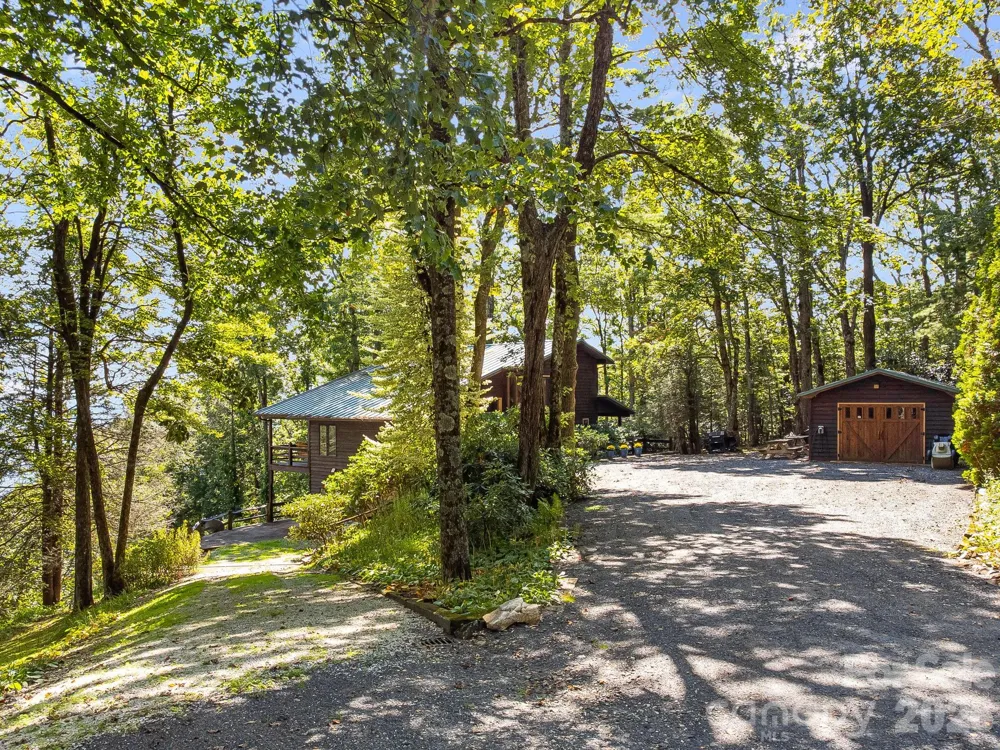 765/764 Osborne Knob Road Little Switzerland, NC 28752