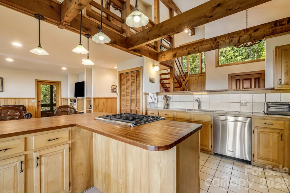 765/764 Osborne Knob Road Little Switzerland, NC 28752