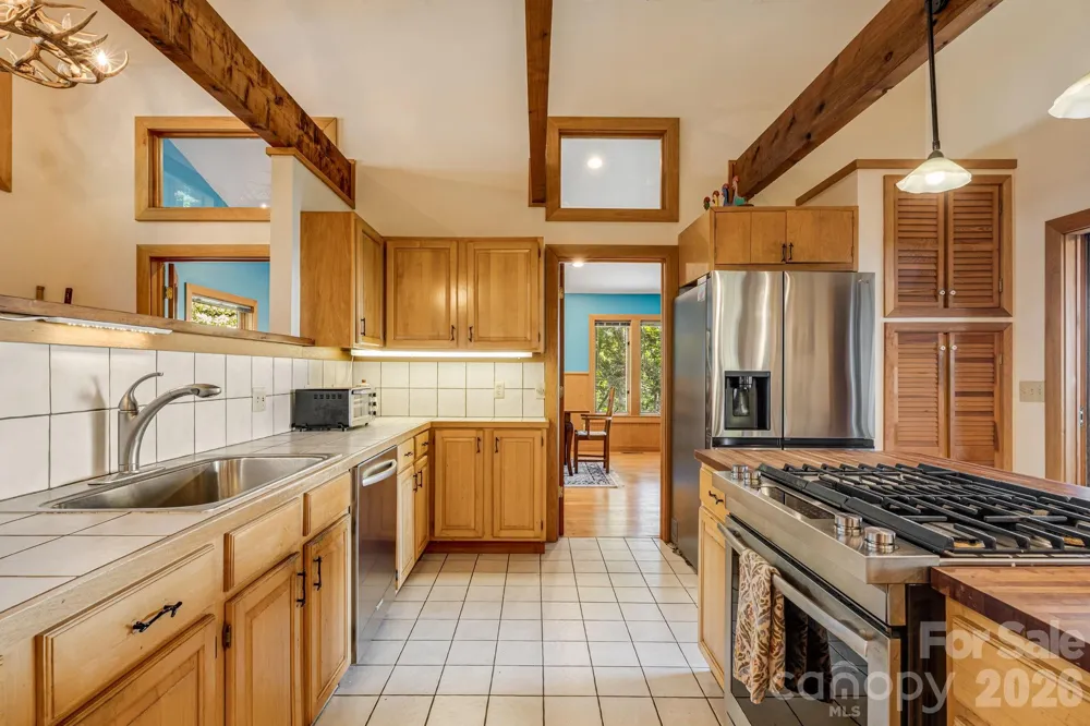 765/764 Osborne Knob Road Little Switzerland, NC 28752