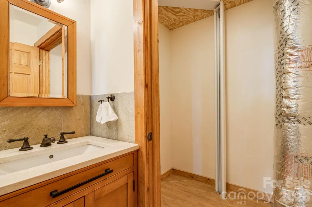 765/764 Osborne Knob Road Little Switzerland, NC 28752