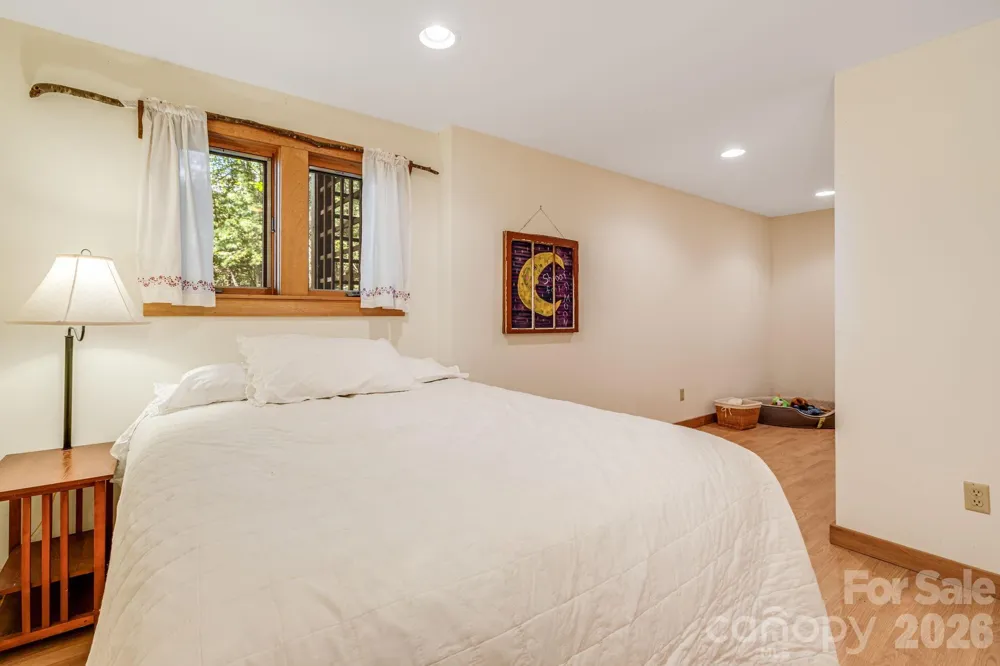 765/764 Osborne Knob Road Little Switzerland, NC 28752