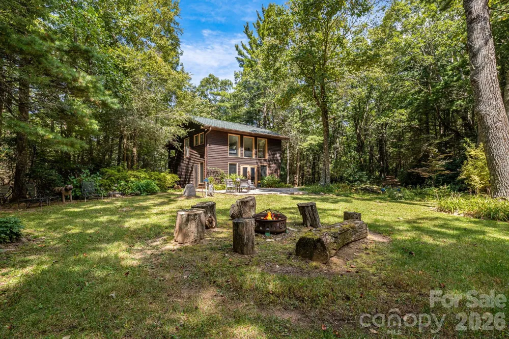 765/764 Osborne Knob Road Little Switzerland, NC 28752