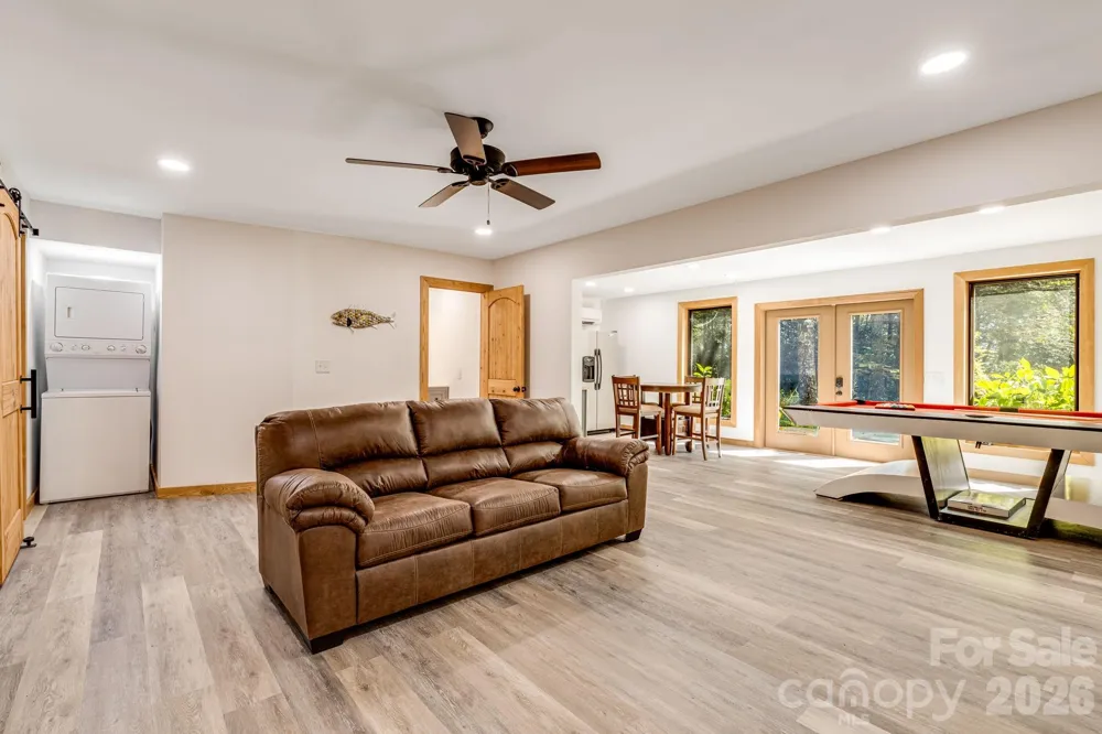 765/764 Osborne Knob Road Little Switzerland, NC 28752