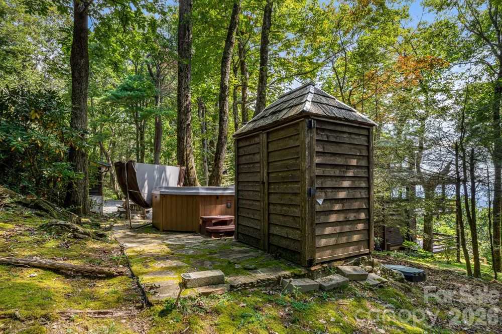 765/764 Osborne Knob Road Little Switzerland, NC 28752