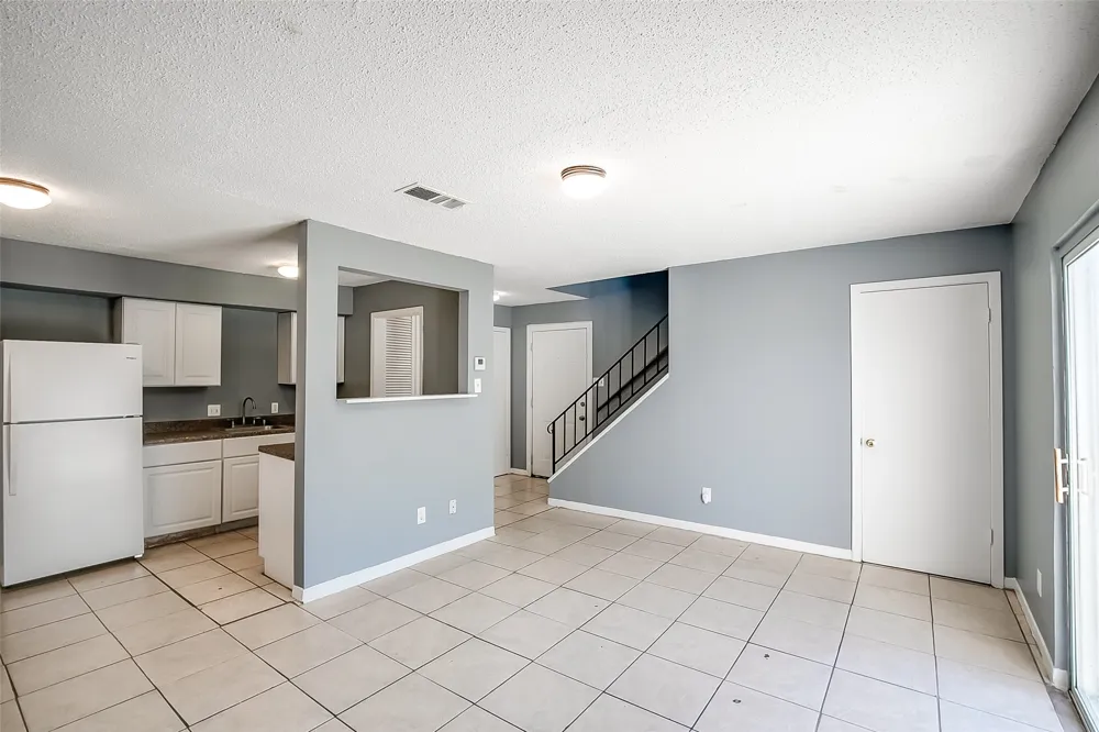2215 Missionhill Drive #104 Austin, TX 78741