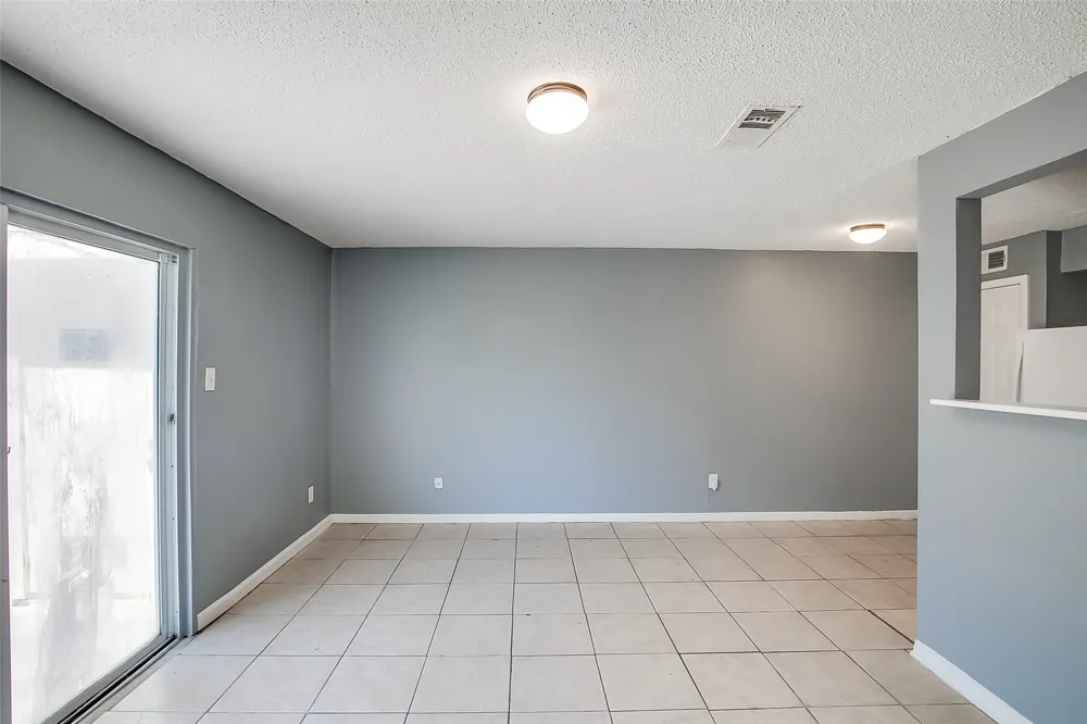 2215 Missionhill Drive #104 Austin, TX 78741