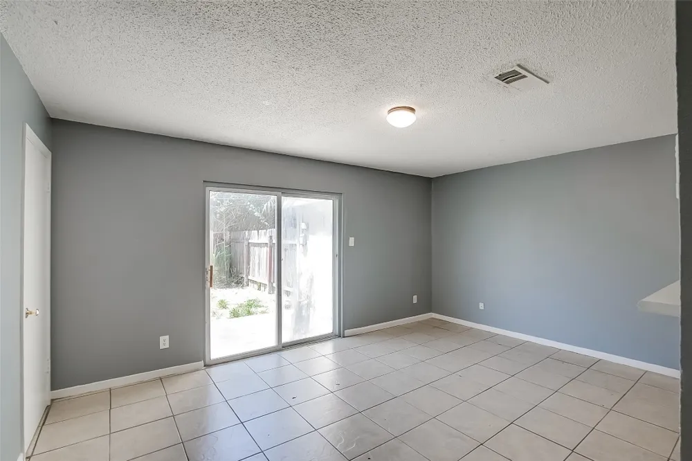 2215 Missionhill Drive #104 Austin, TX 78741