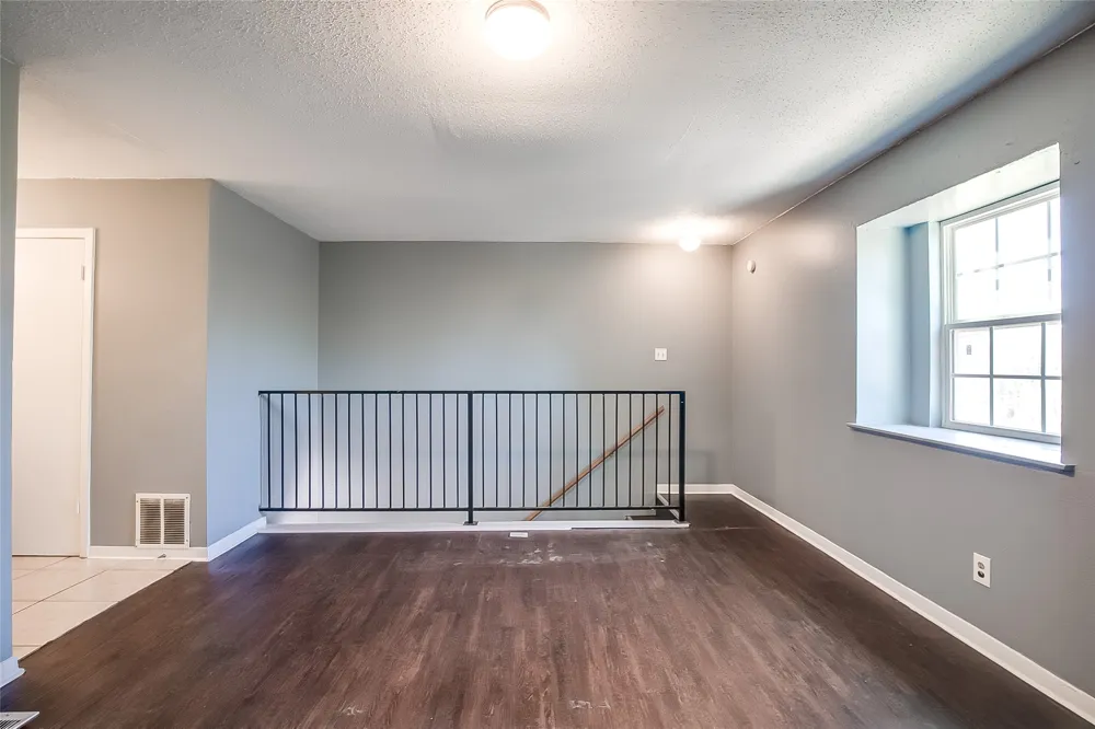 2215 Missionhill Drive #104 Austin, TX 78741