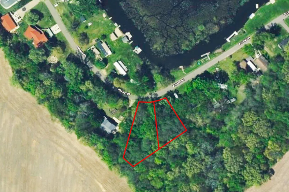44 Walnut Drive Three Rivers, MI 49093