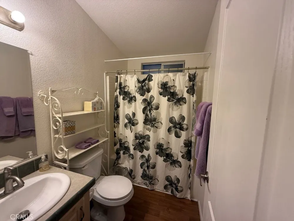 1001 S Hale Avenue #13 Escondido, CA 92029