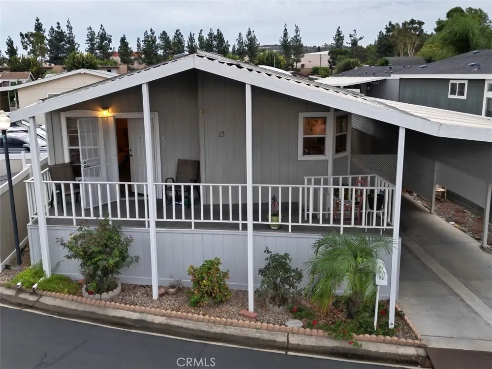 1001 S Hale Avenue #13 Escondido, CA 92029
