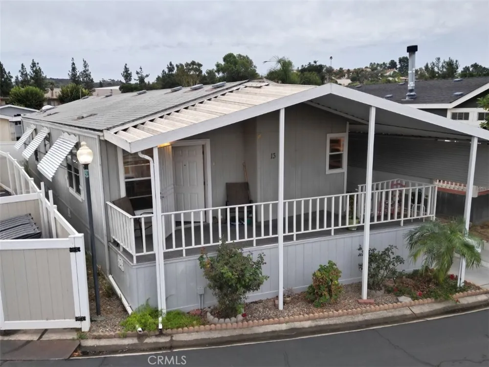 1001 S Hale Avenue #13 Escondido, CA 92029