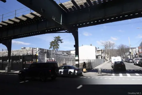 78-19 Jamaica Avenue
