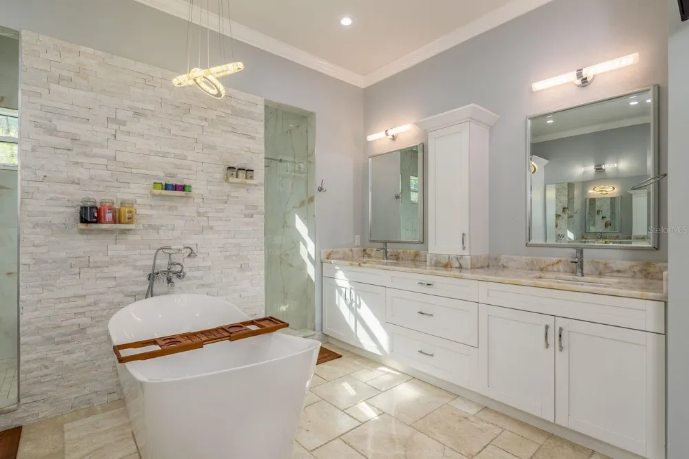7811 BAY DRIVE #A Tampa, FL 33635