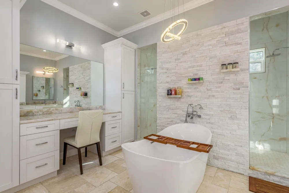 7811 BAY DRIVE #A Tampa, FL 33635