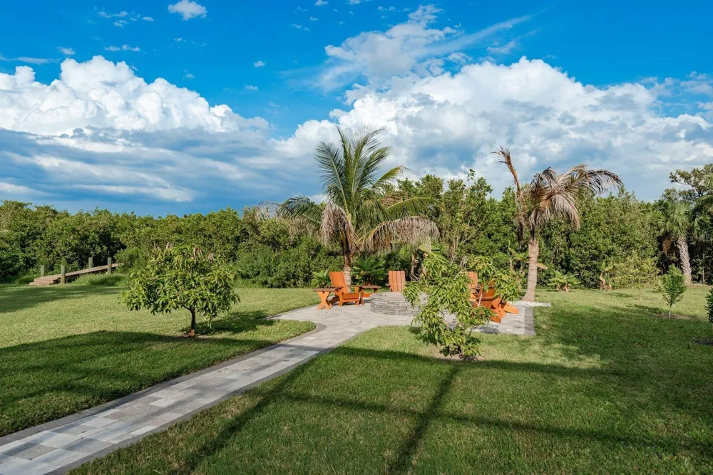 7811 BAY DRIVE #A Tampa, FL 33635