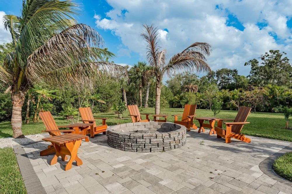 7811 BAY DRIVE #A Tampa, FL 33635