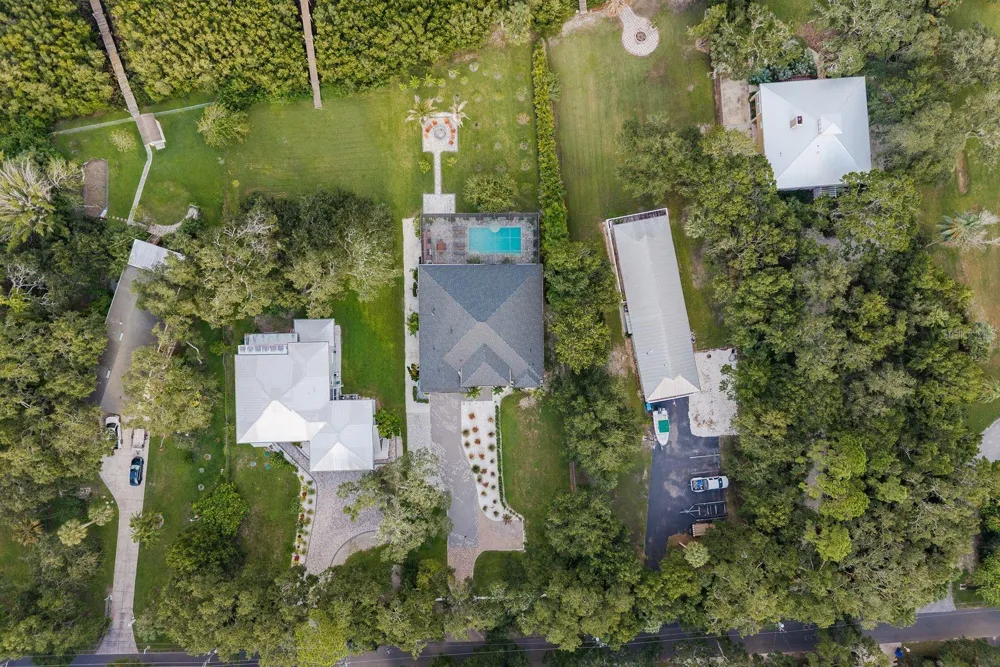 7811 BAY DRIVE #A Tampa, FL 33635