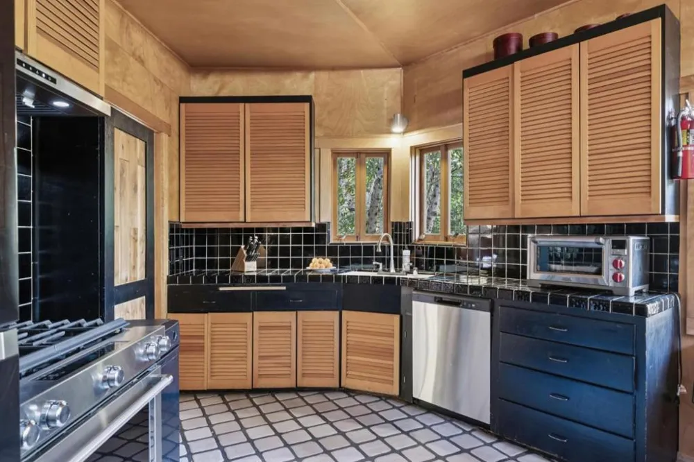 10026 Sycamore Canyon Road Big Sur, CA 93920