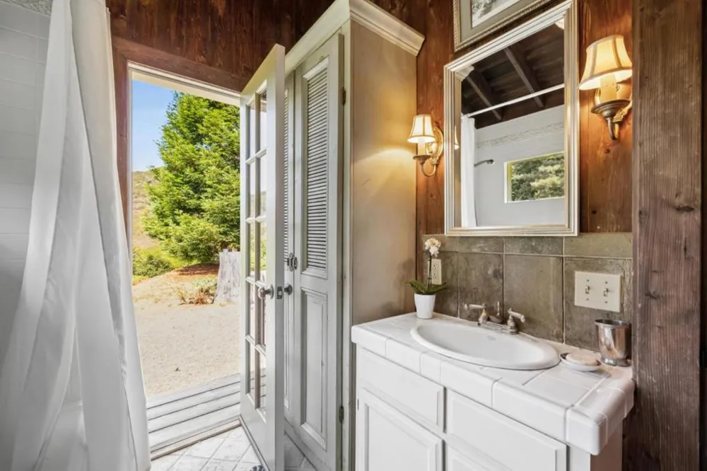 10026 Sycamore Canyon Road Big Sur, CA 93920