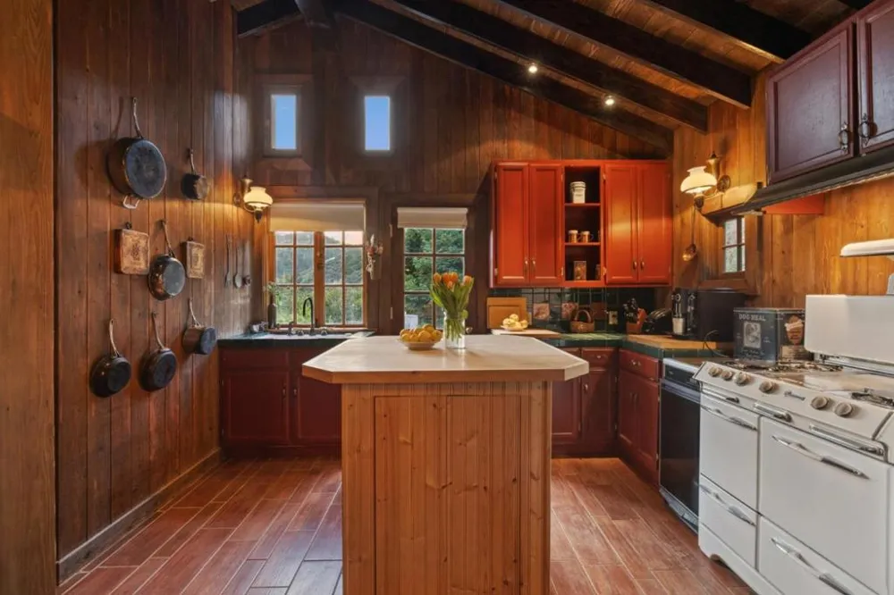 10026 Sycamore Canyon Road Big Sur, CA 93920
