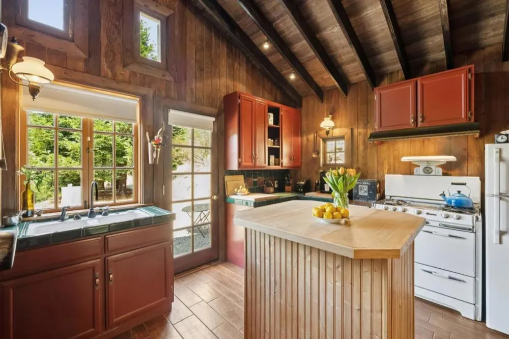 10026 Sycamore Canyon Road Big Sur, CA 93920