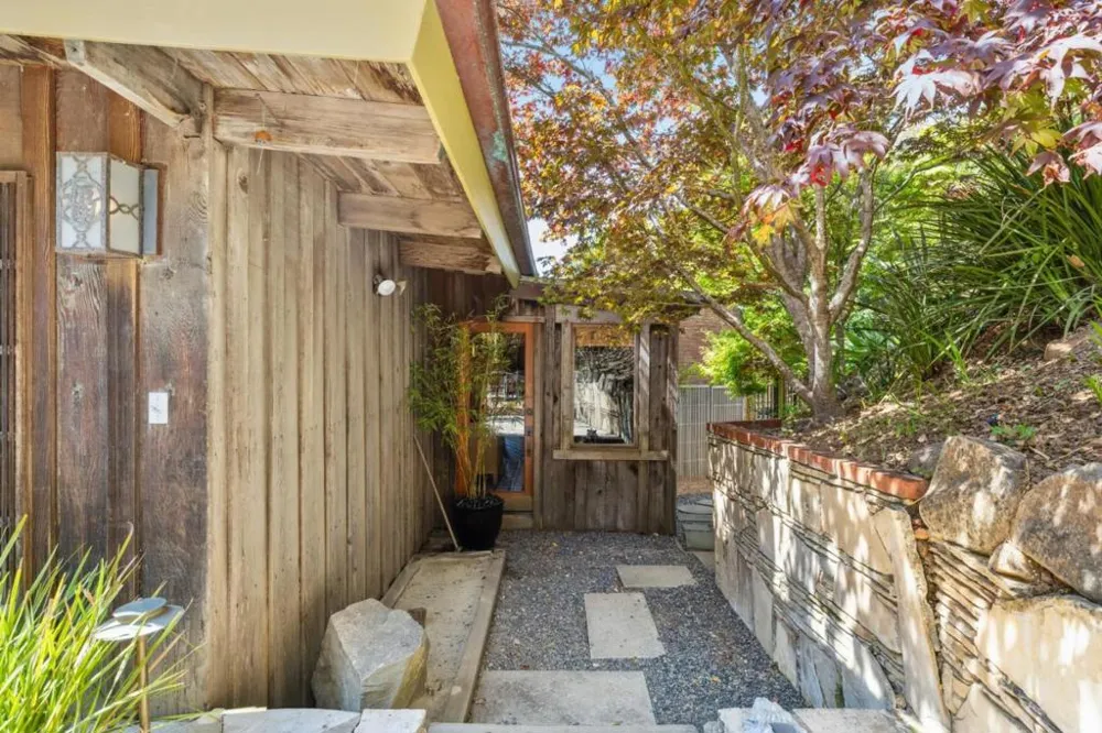 10026 Sycamore Canyon Road Big Sur, CA 93920