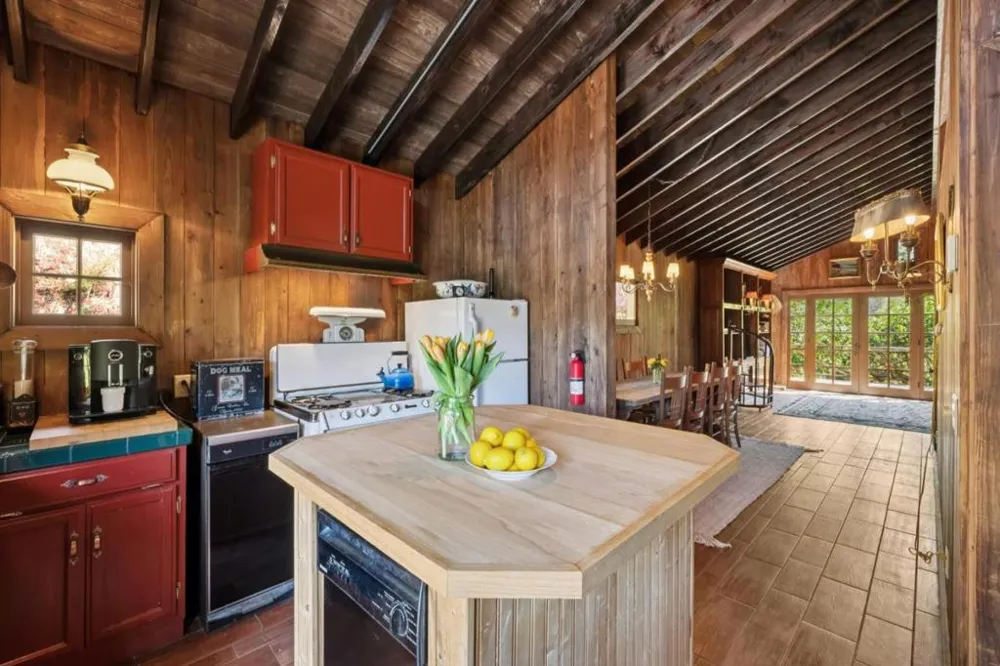 10026 Sycamore Canyon Road Big Sur, CA 93920