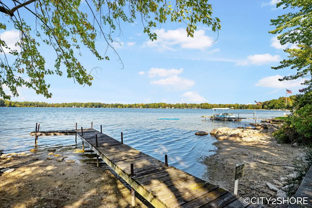 5964 122nd Avenue Fennville, MI 49408