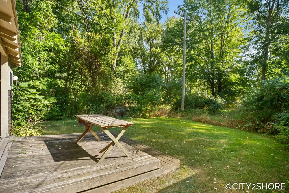 5964 122nd Avenue Fennville, MI 49408