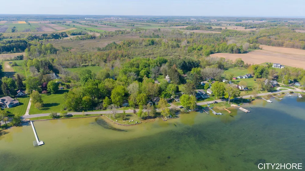 5964 122nd Avenue Fennville, MI 49408