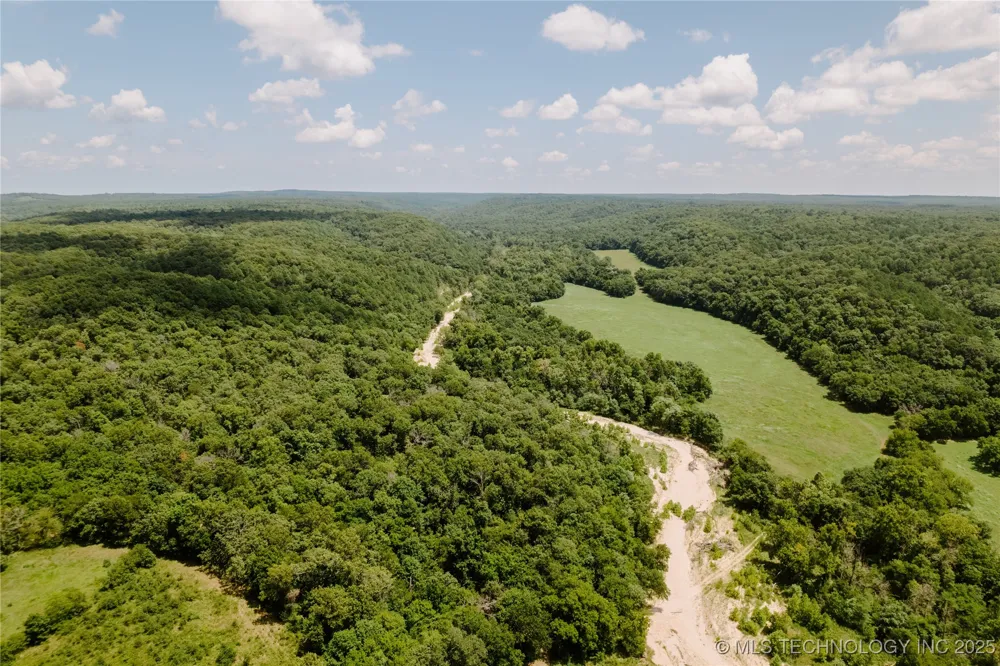4100 430 ROAD Locust Grove, OK 74352