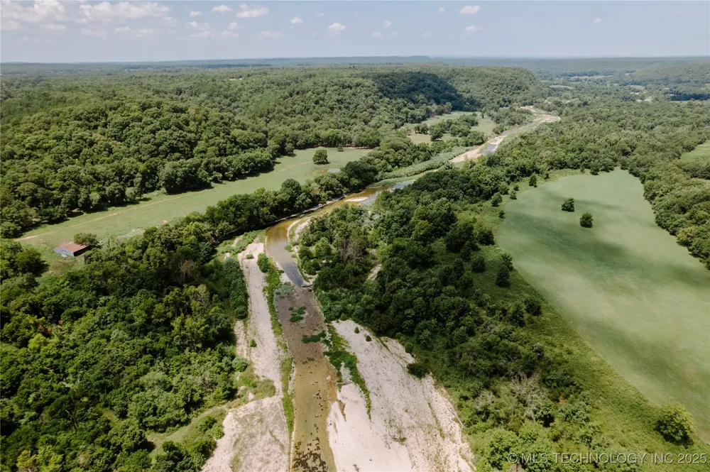 4100 430 ROAD Locust Grove, OK 74352