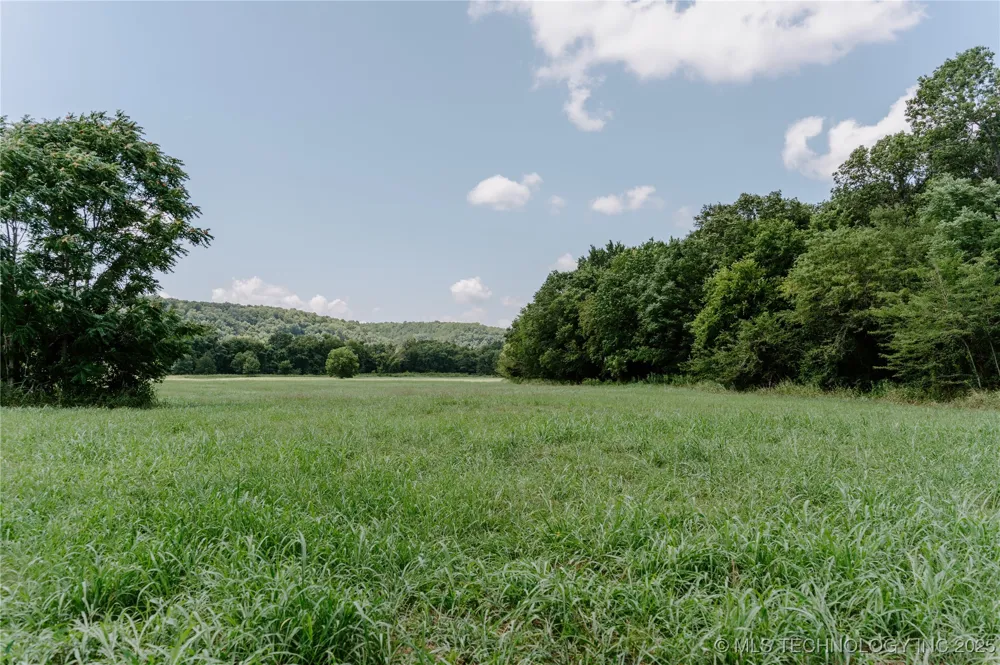 4100 430 ROAD Locust Grove, OK 74352