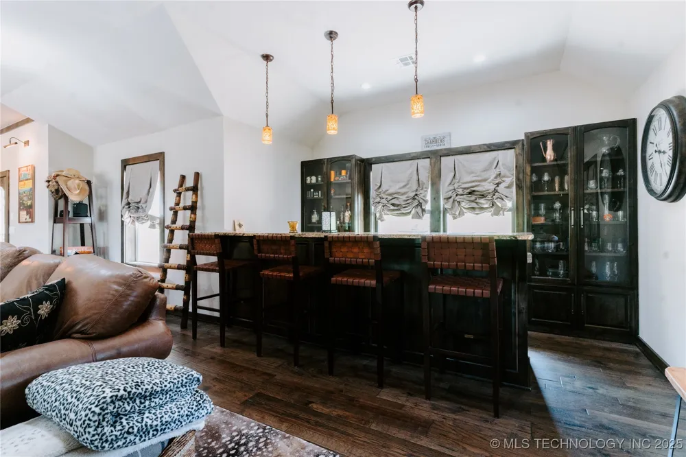 4100 430 ROAD Locust Grove, OK 74352