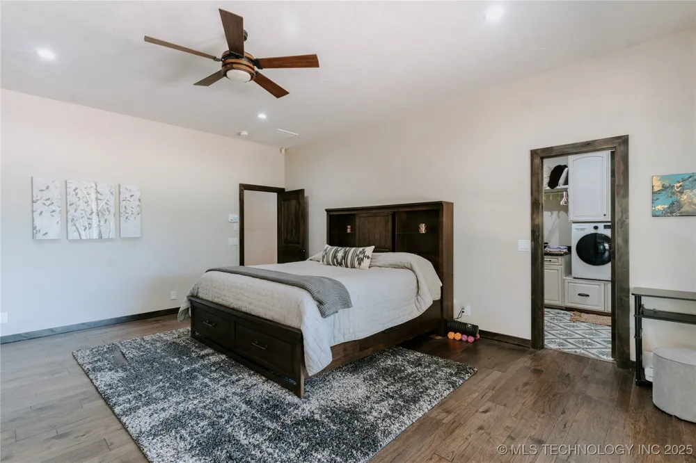 4100 430 ROAD Locust Grove, OK 74352