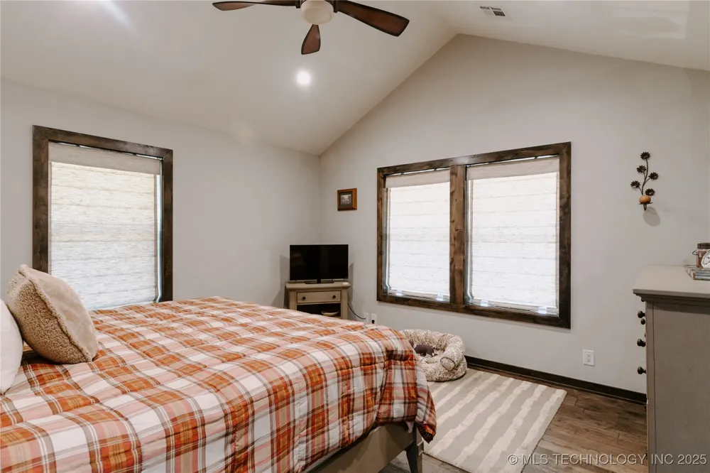 4100 430 ROAD Locust Grove, OK 74352