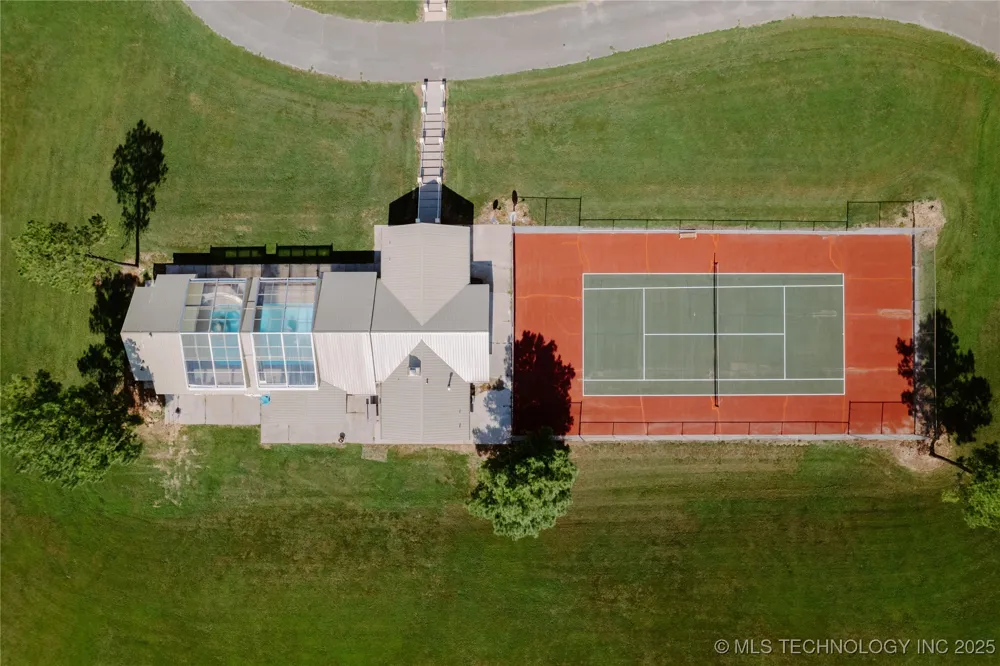 4100 430 ROAD Locust Grove, OK 74352