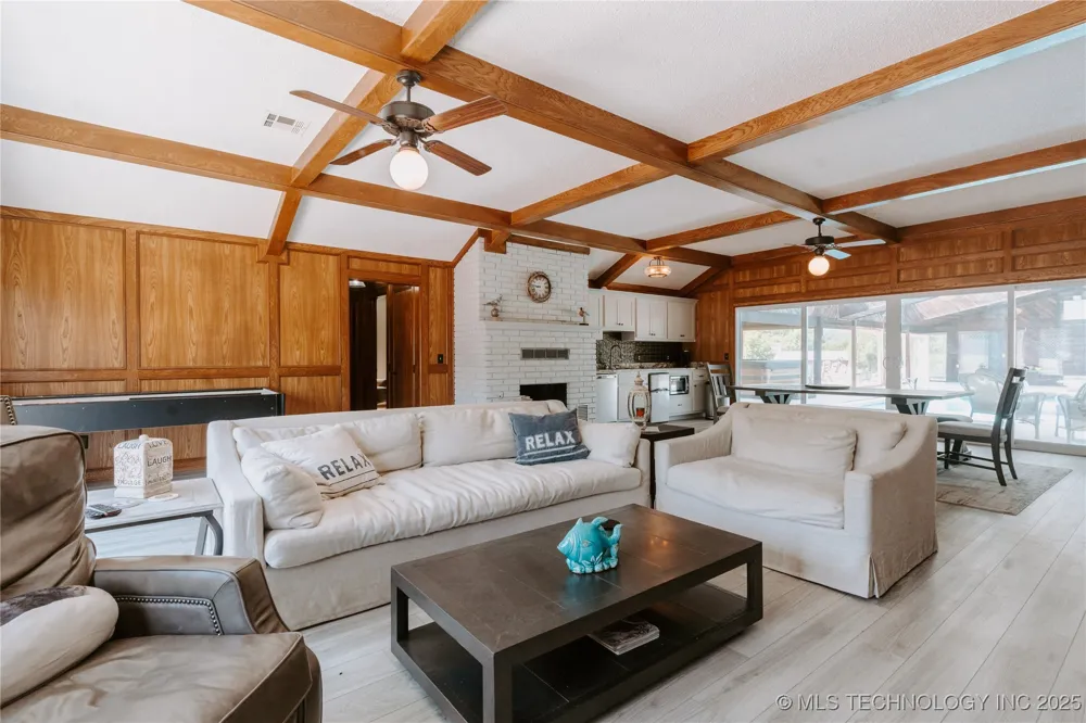 4100 430 ROAD Locust Grove, OK 74352