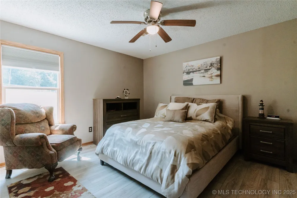 4100 430 ROAD Locust Grove, OK 74352