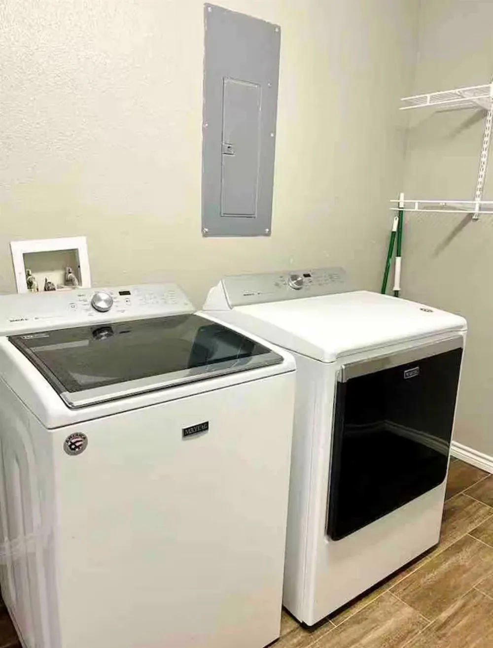 3103 Monroe St Nederland, TX 77627